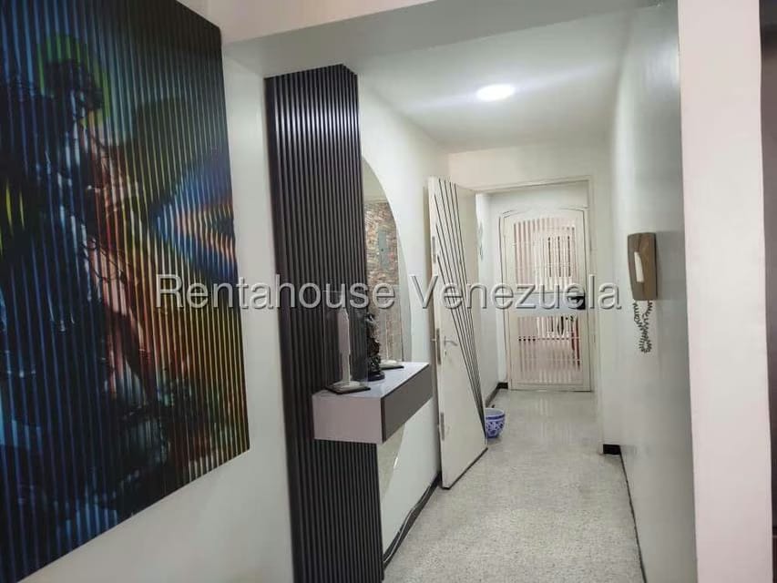 Apartamento (1 Nivel) en Venta en La Florida, Distrito Metropolitano - 29