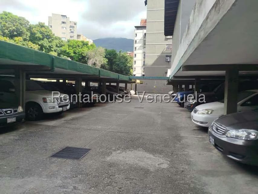 Apartamento (1 Nivel) en Venta en La Florida, Distrito Metropolitano - 31