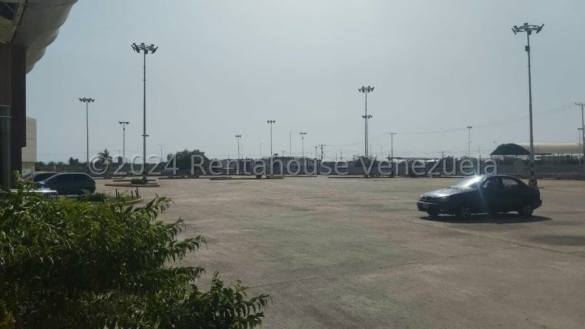 Comercial (Local Comercial) en Venta en Avenida Intercomunal, Zulia - 17