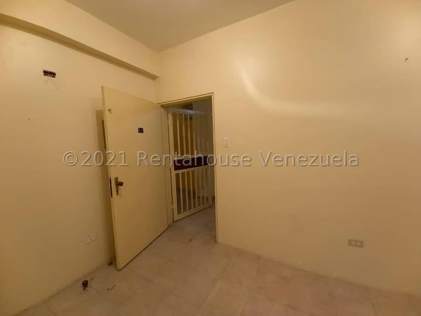 Comercial (Edificio) en Venta en Municipio Guaicaipuro, Miranda - 13