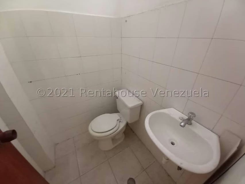 Comercial (Edificio) en Venta en Municipio Guaicaipuro, Miranda - 16
