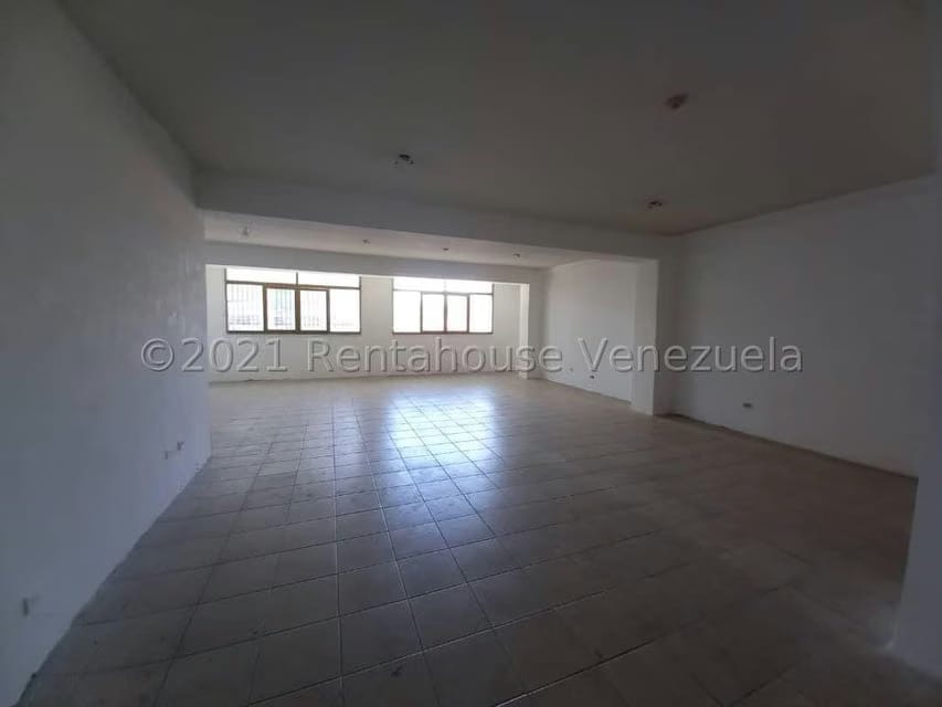 Comercial (Edificio) en Venta en Municipio Guaicaipuro, Miranda - 21