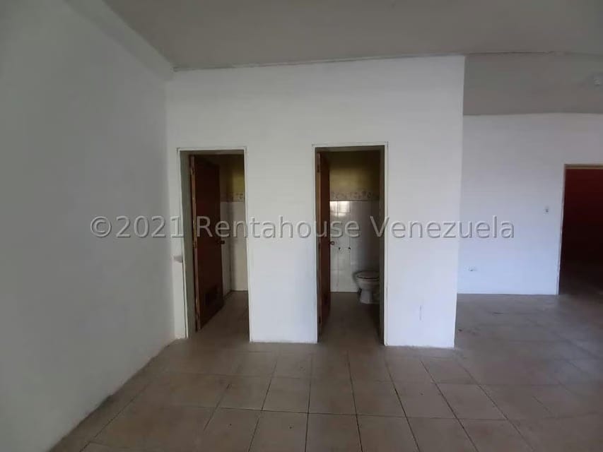 Comercial (Edificio) en Venta en Municipio Guaicaipuro, Miranda - 22