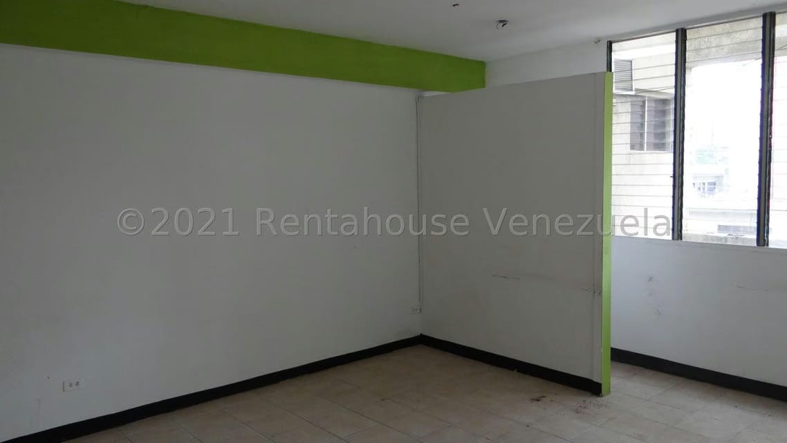 Comercial (Edificio) en Venta en Municipio Guaicaipuro, Miranda - 26