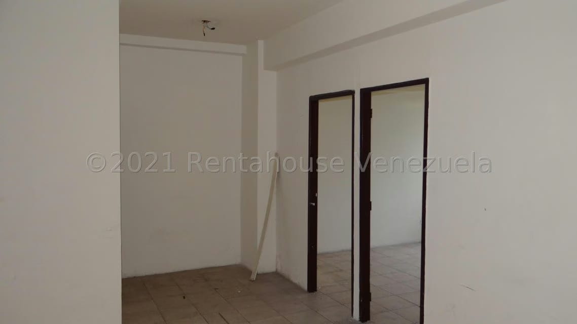 Comercial (Edificio) en Venta en Municipio Guaicaipuro, Miranda - 28