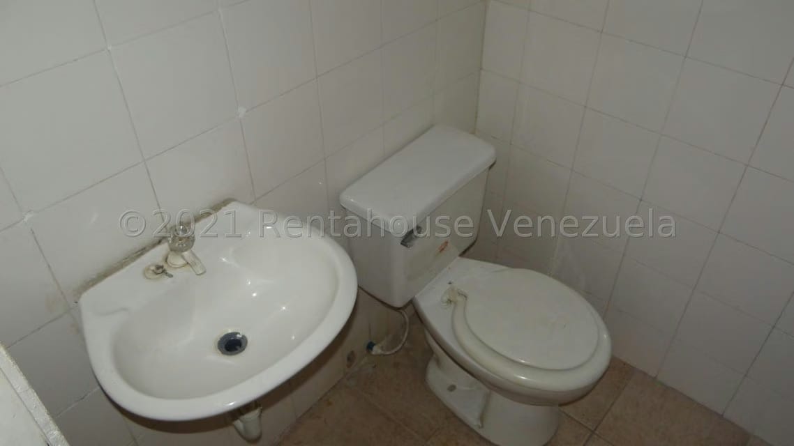 Comercial (Edificio) en Venta en Municipio Guaicaipuro, Miranda - 31