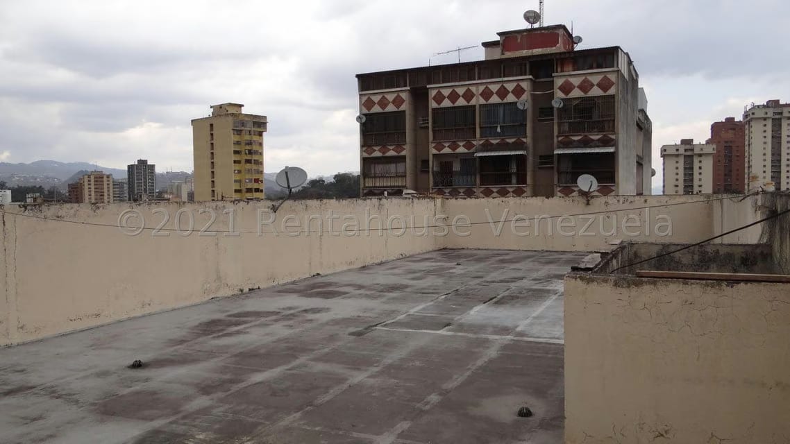 Comercial (Edificio) en Venta en Municipio Guaicaipuro, Miranda - 42