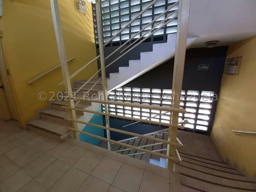 Comercial (Edificio) en Venta en Municipio Guaicaipuro, Miranda - 9