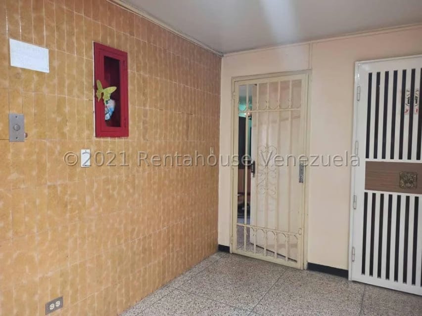 Apartamento (1 Nivel) en Venta en Urbanizacion El Centro, Aragua - 6