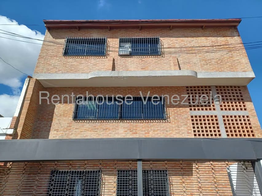 Casa (Multipes Niveles) en Venta en Los Rosales, Distrito Metropolitano