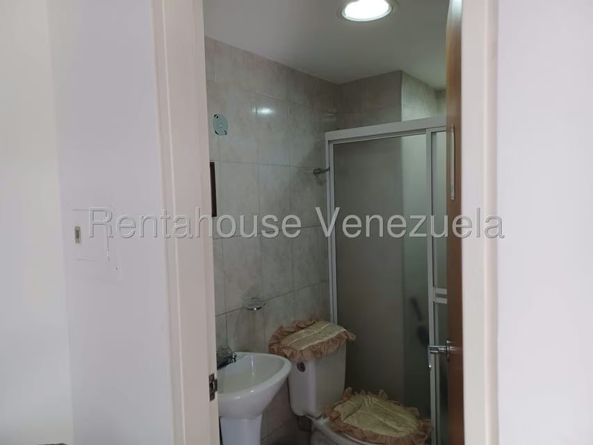 Casa (Multipes Niveles) en Venta en Los Rosales, Distrito Metropolitano - 13
