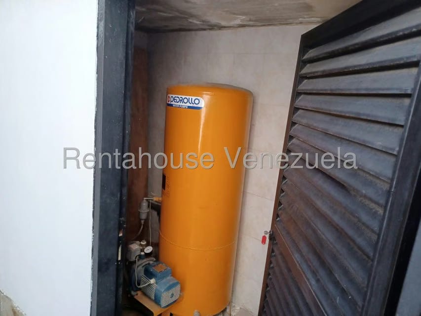 Casa (Multipes Niveles) en Venta en Los Rosales, Distrito Metropolitano - 15