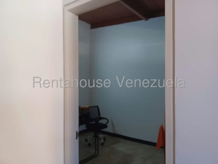 Casa (Multipes Niveles) en Venta en Los Rosales, Distrito Metropolitano - 25