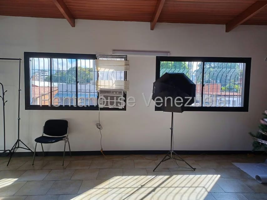 Casa (Multipes Niveles) en Venta en Los Rosales, Distrito Metropolitano - 32