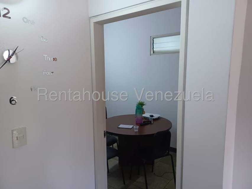 Casa (Multipes Niveles) en Venta en Los Rosales, Distrito Metropolitano - 36