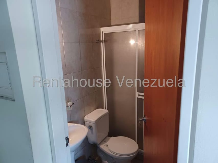 Casa (Multipes Niveles) en Venta en Los Rosales, Distrito Metropolitano - 42