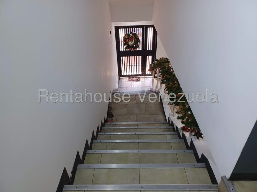 Casa (Multipes Niveles) en Venta en Los Rosales, Distrito Metropolitano - 49
