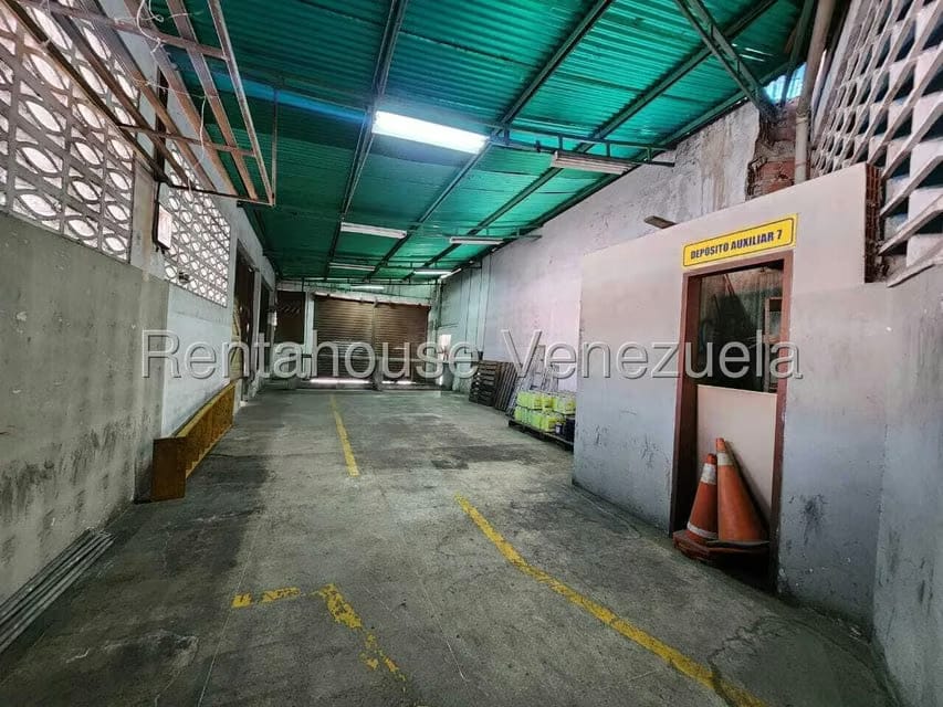 Comercial (Edificio) en Venta en Zona Industrial 1, Lara - 11