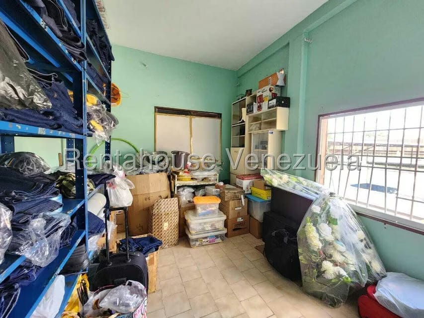 Comercial (Edificio) en Venta en Zona Industrial 1, Lara - 33