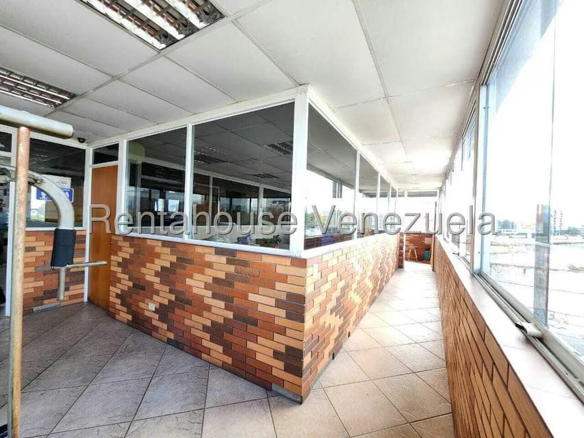 Comercial (Edificio) en Venta en Zona Industrial 1, Lara - 38