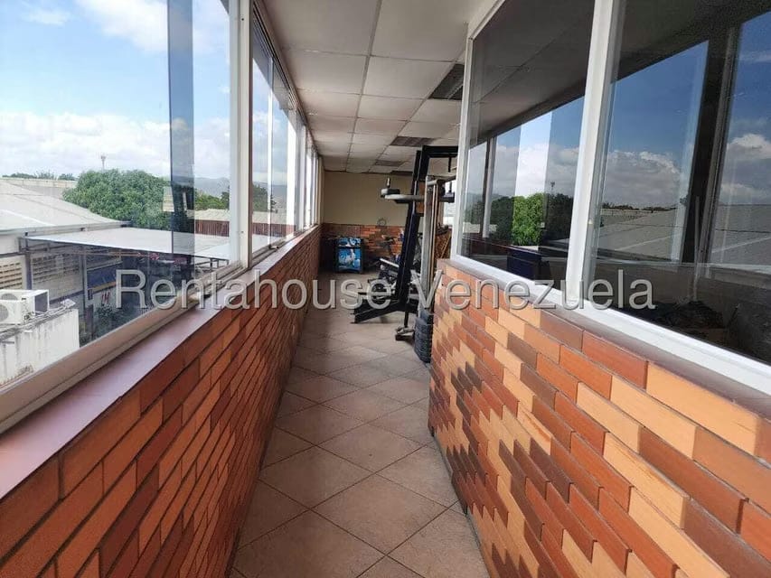 Comercial (Edificio) en Venta en Zona Industrial 1, Lara - 39