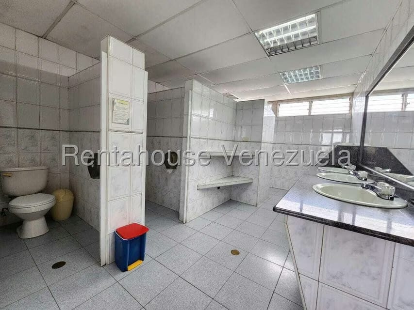 Comercial (Edificio) en Venta en Zona Industrial 1, Lara - 47
