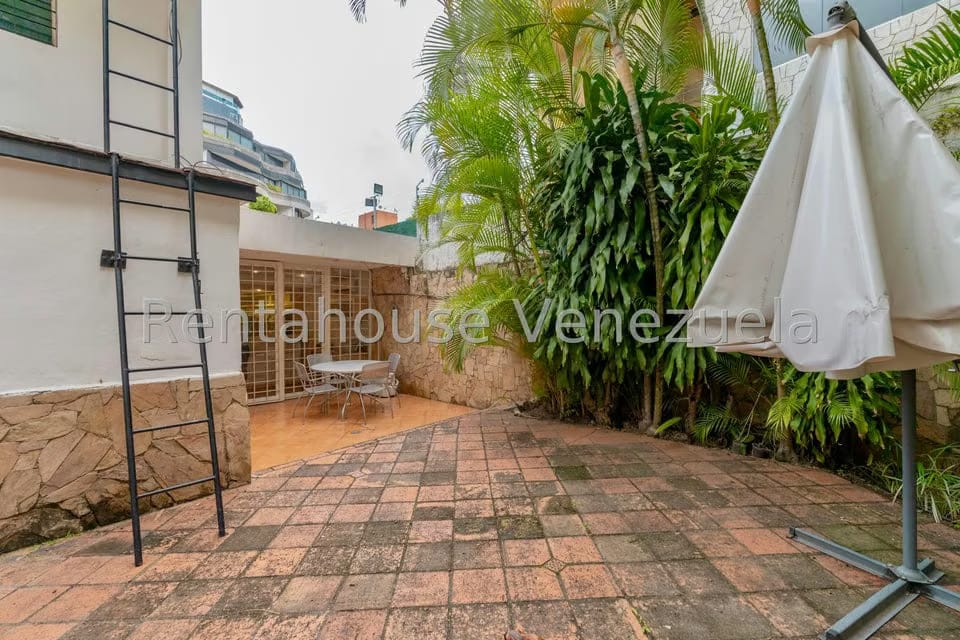 Casa (Multipes Niveles) en Venta en Los Naranjos de Las Mercedes, Distrito Metropolitano - 40