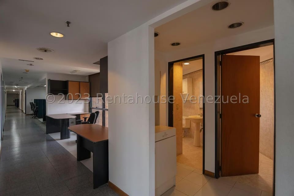 Comercial (Oficina) en Venta en Campo Alegre, Distrito Metropolitano - 17