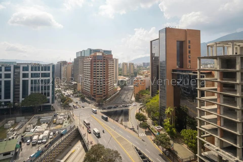 Comercial (Oficina) en Venta en Campo Alegre, Distrito Metropolitano - 21