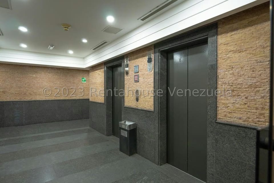 Comercial (Oficina) en Venta en Campo Alegre, Distrito Metropolitano - 22