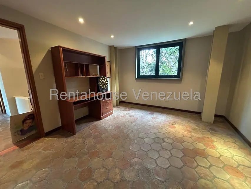 Casa (Multipes Niveles) en Venta en Miranda, Distrito Metropolitano - 24