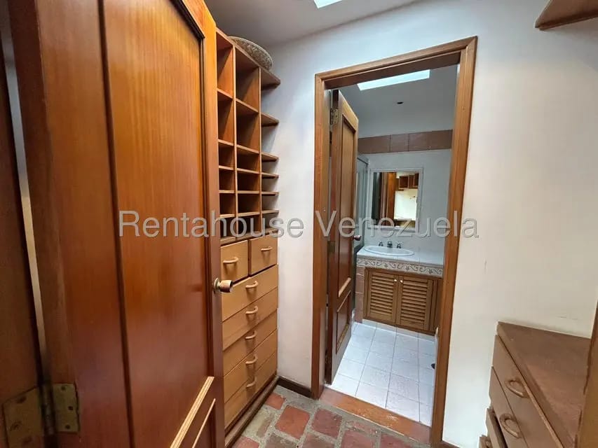 Casa (Multipes Niveles) en Venta en Miranda, Distrito Metropolitano - 33