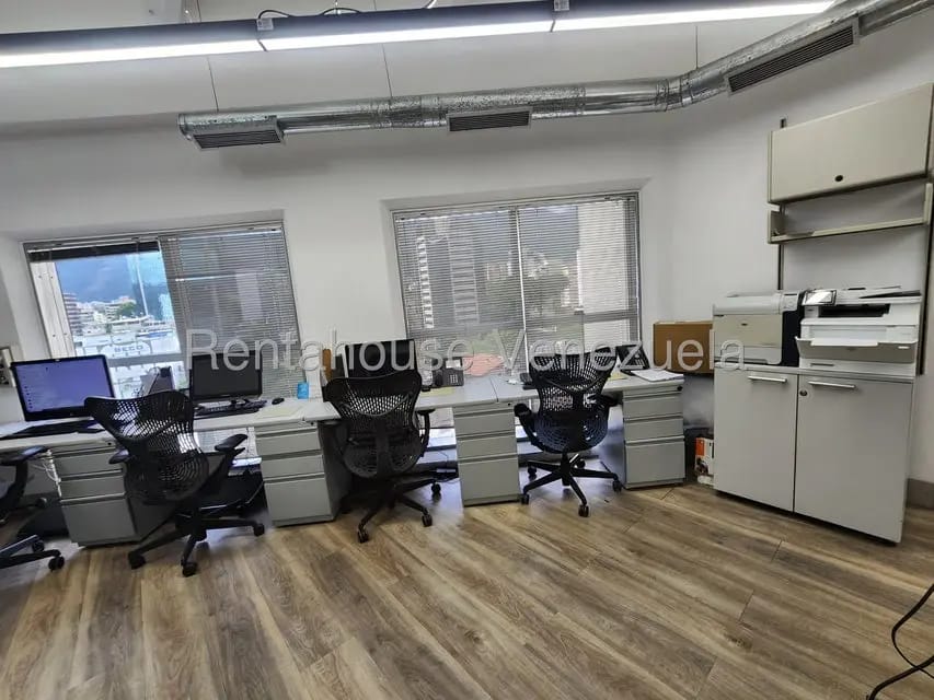 Comercial (Local Comercial) en Venta en El Rosal, Distrito Metropolitano - 11