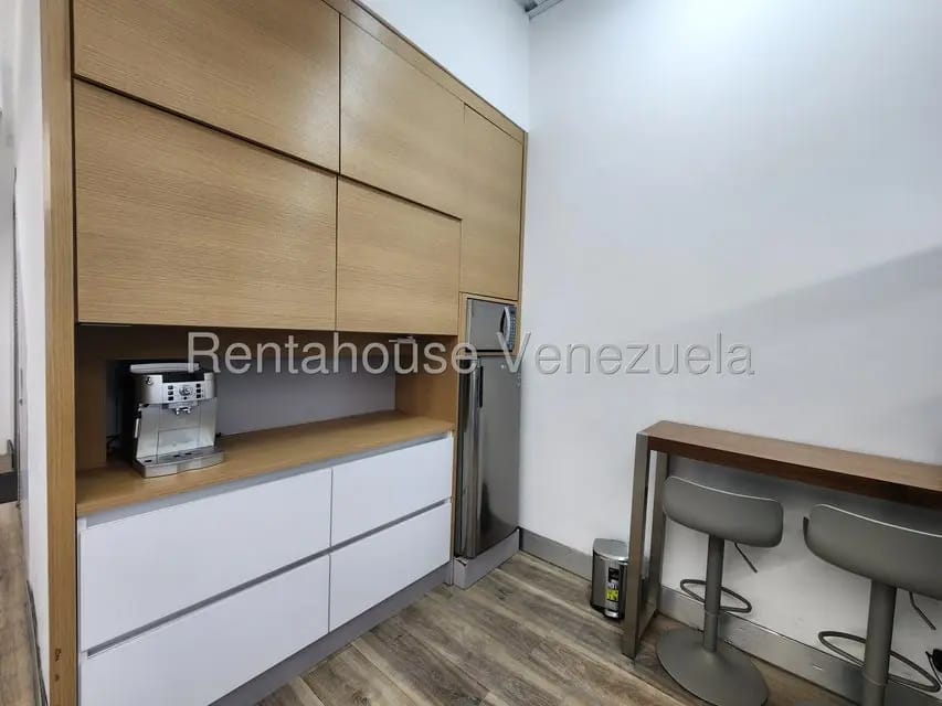 Comercial (Local Comercial) en Venta en El Rosal, Distrito Metropolitano - 13