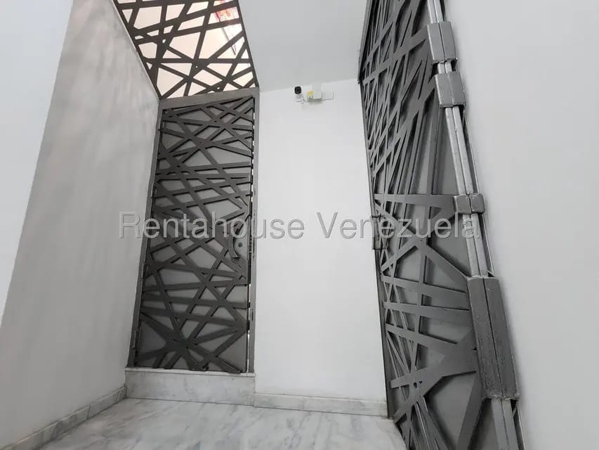 Comercial (Local Comercial) en Venta en El Rosal, Distrito Metropolitano - 16