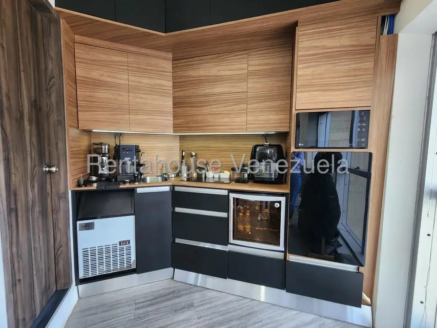 Comercial (Local Comercial) en Venta en El Rosal, Distrito Metropolitano - 8