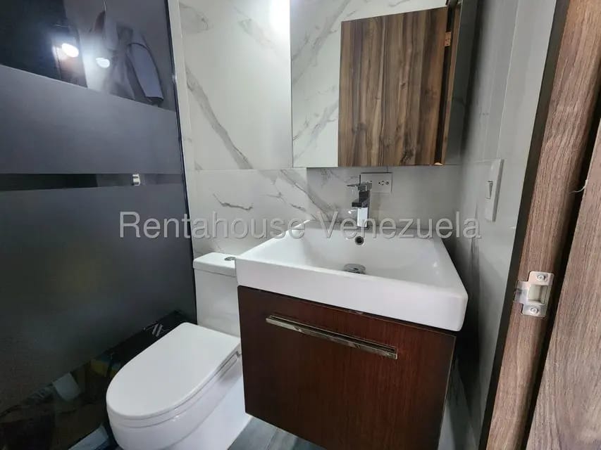 Comercial (Local Comercial) en Venta en El Rosal, Distrito Metropolitano - 10