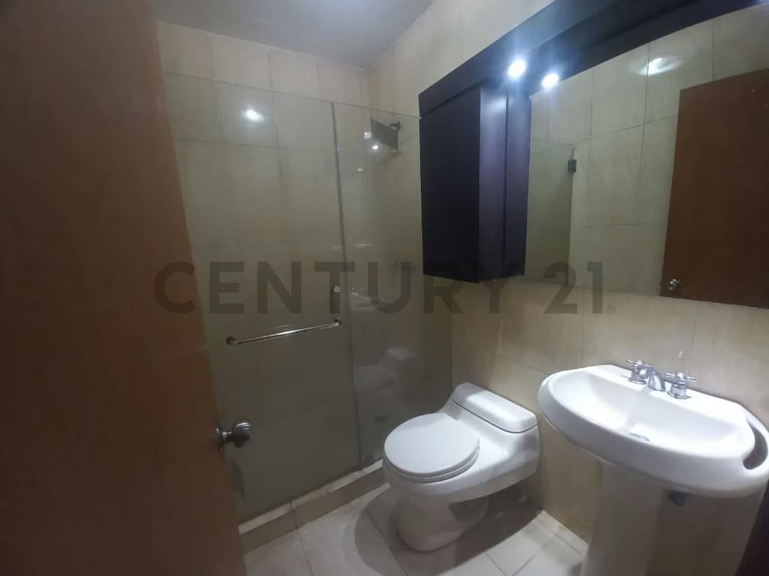 Apartamento en alquiler en el Solar del Hatillo - 14