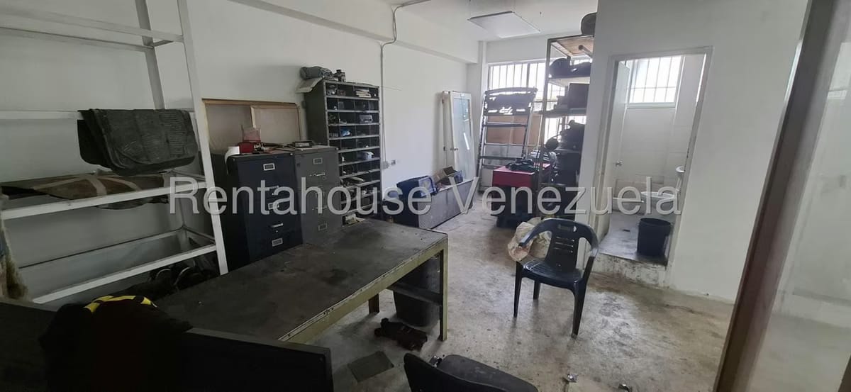 Comercial (Local Comercial) en Venta en Quinta Crespo, Distrito Metropolitano - 11