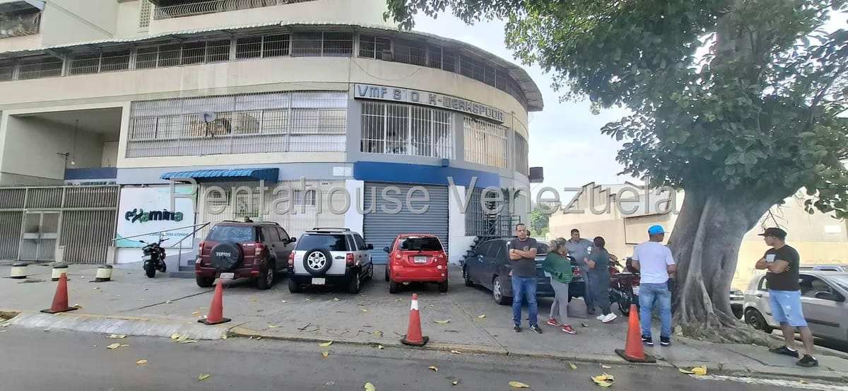 Comercial (Local Comercial) en Venta en Quinta Crespo, Distrito Metropolitano - 25