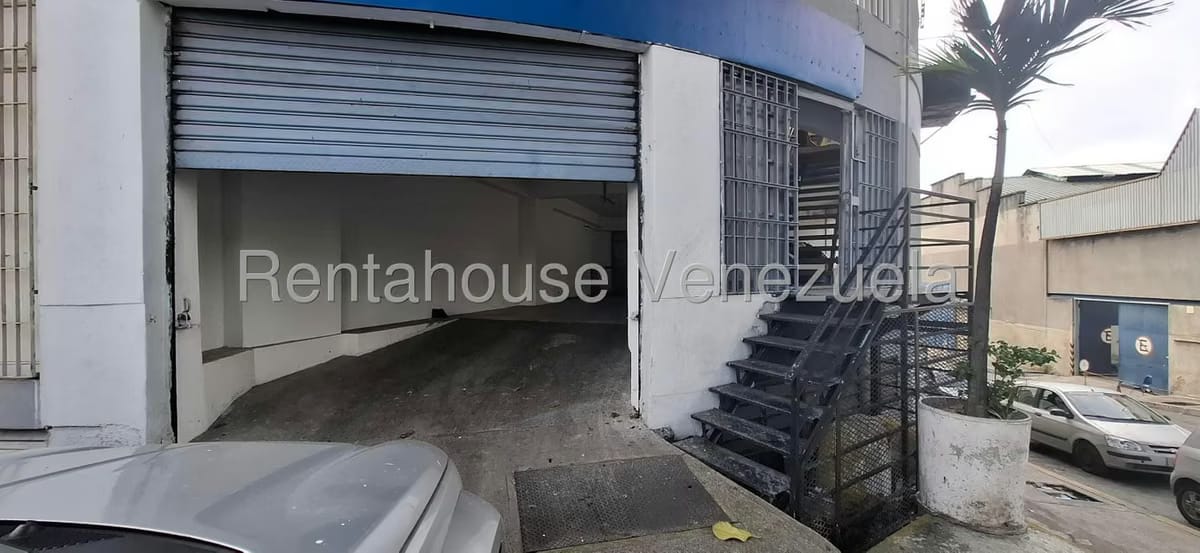 Comercial (Local Comercial) en Venta en Quinta Crespo, Distrito Metropolitano - 6