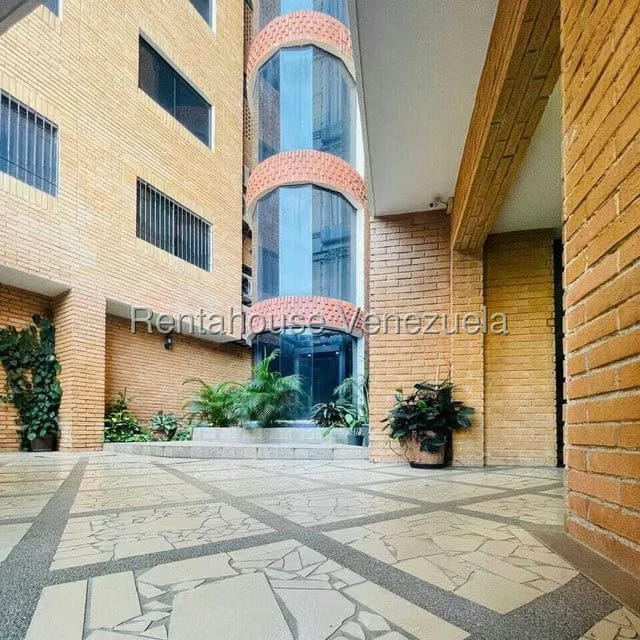 Apartamento (1 Nivel) en Alquiler en Ciudad Jardin Manongo, Carabobo - 3