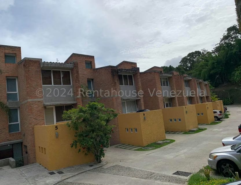 Townhouse (Multiples Niveles) en Alquiler en Los Guayabitos, Distrito Metropolitano