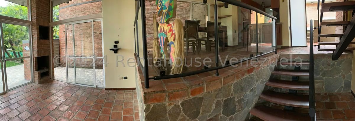 Townhouse (Multiples Niveles) en Alquiler en Los Guayabitos, Distrito Metropolitano - 13