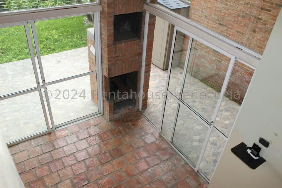 Townhouse (Multiples Niveles) en Alquiler en Los Guayabitos, Distrito Metropolitano - 15