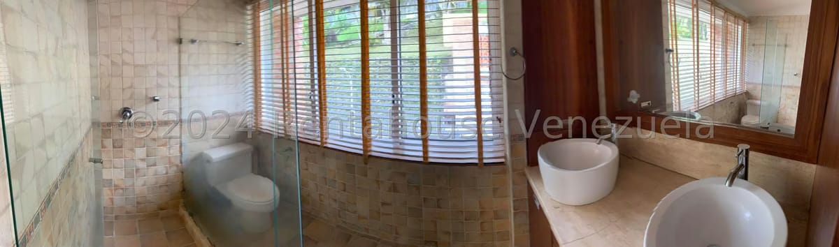 Townhouse (Multiples Niveles) en Alquiler en Los Guayabitos, Distrito Metropolitano - 24