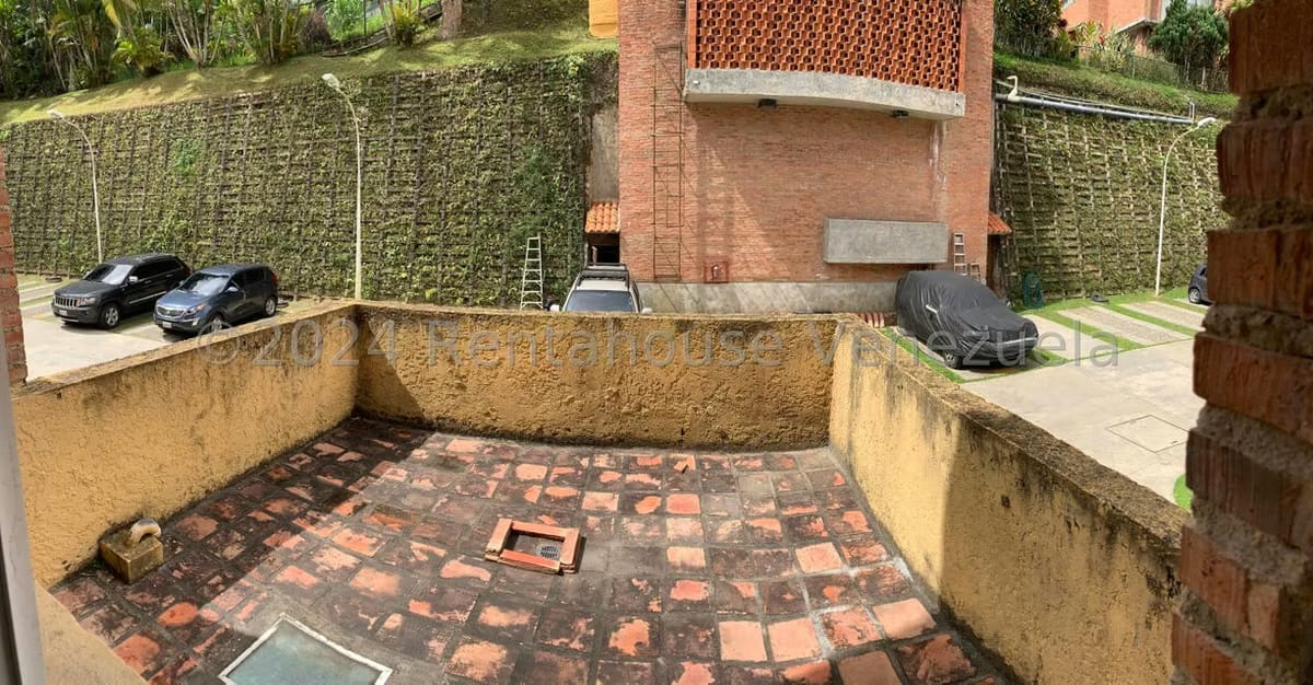 Townhouse (Multiples Niveles) en Alquiler en Los Guayabitos, Distrito Metropolitano - 31