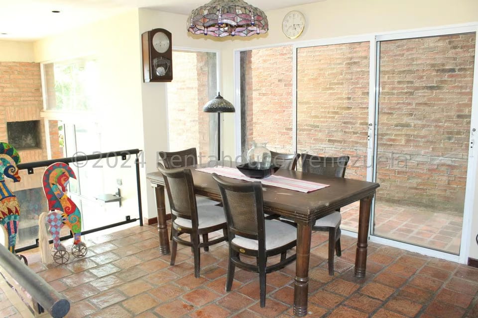 Townhouse (Multiples Niveles) en Alquiler en Los Guayabitos, Distrito Metropolitano - 6
