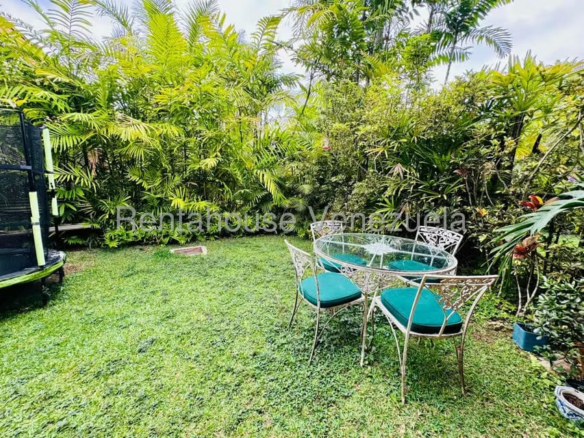 Townhouse (Multiples Niveles) en Venta en La Union, Distrito Metropolitano - 14
