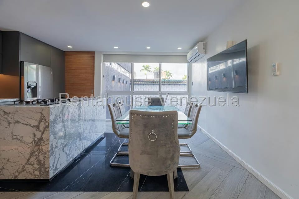 Casa (Multipes Niveles) en Venta en Santa Eduvigis, Distrito Metropolitano - 12